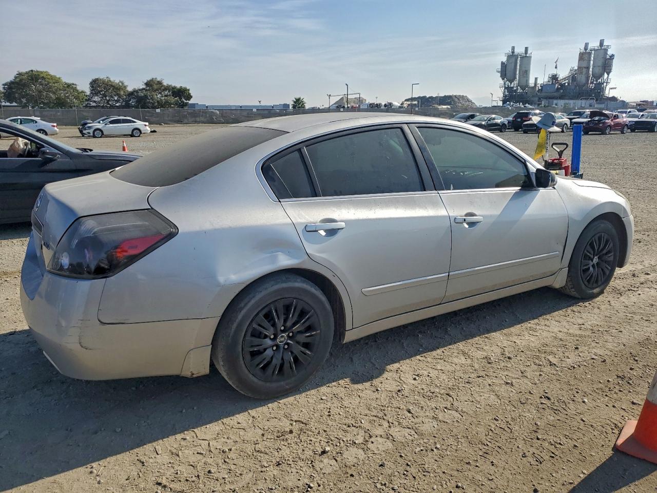 Nissan Altima 2.5 Image 7