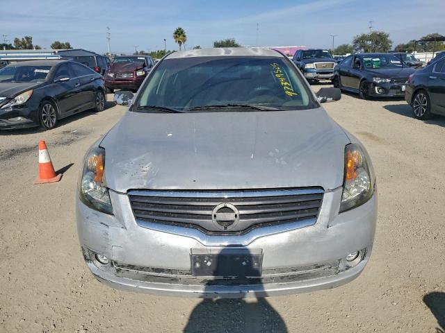 Nissan Altima 2.5 Image 2