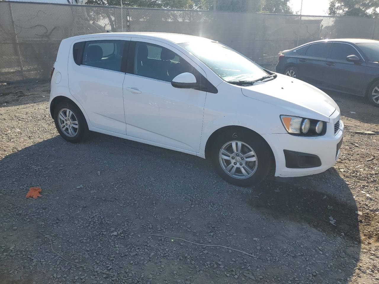 Chevrolet Sonic Lt Image 6